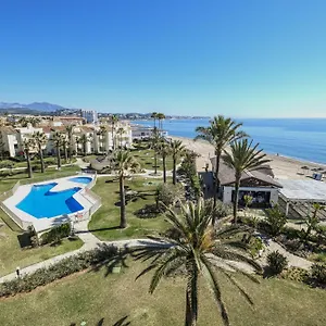 https://apartment-on-the-beach-front-urb-las-mimosas.es-andalucia.com